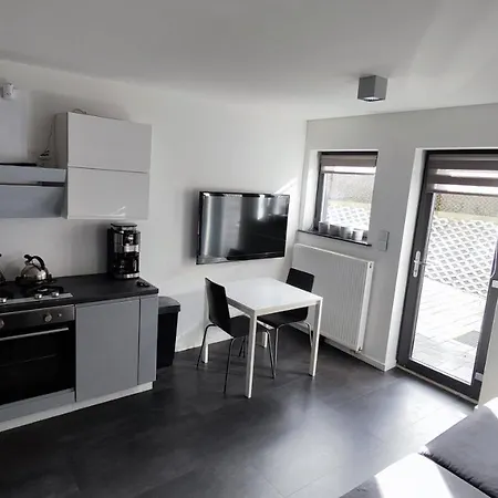 Apartamento Metro-house 24h --fakturavat-- *