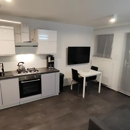 Apartment Metro-house 24h --fakturavat-- Środa Śląska